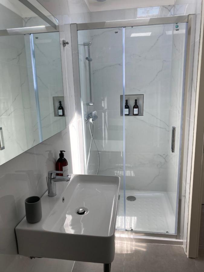 Le Petit Bijou Sete, Quatre Appartements Au Centre Ville, Trois Avec Vue Canal Zewnętrze zdjęcie