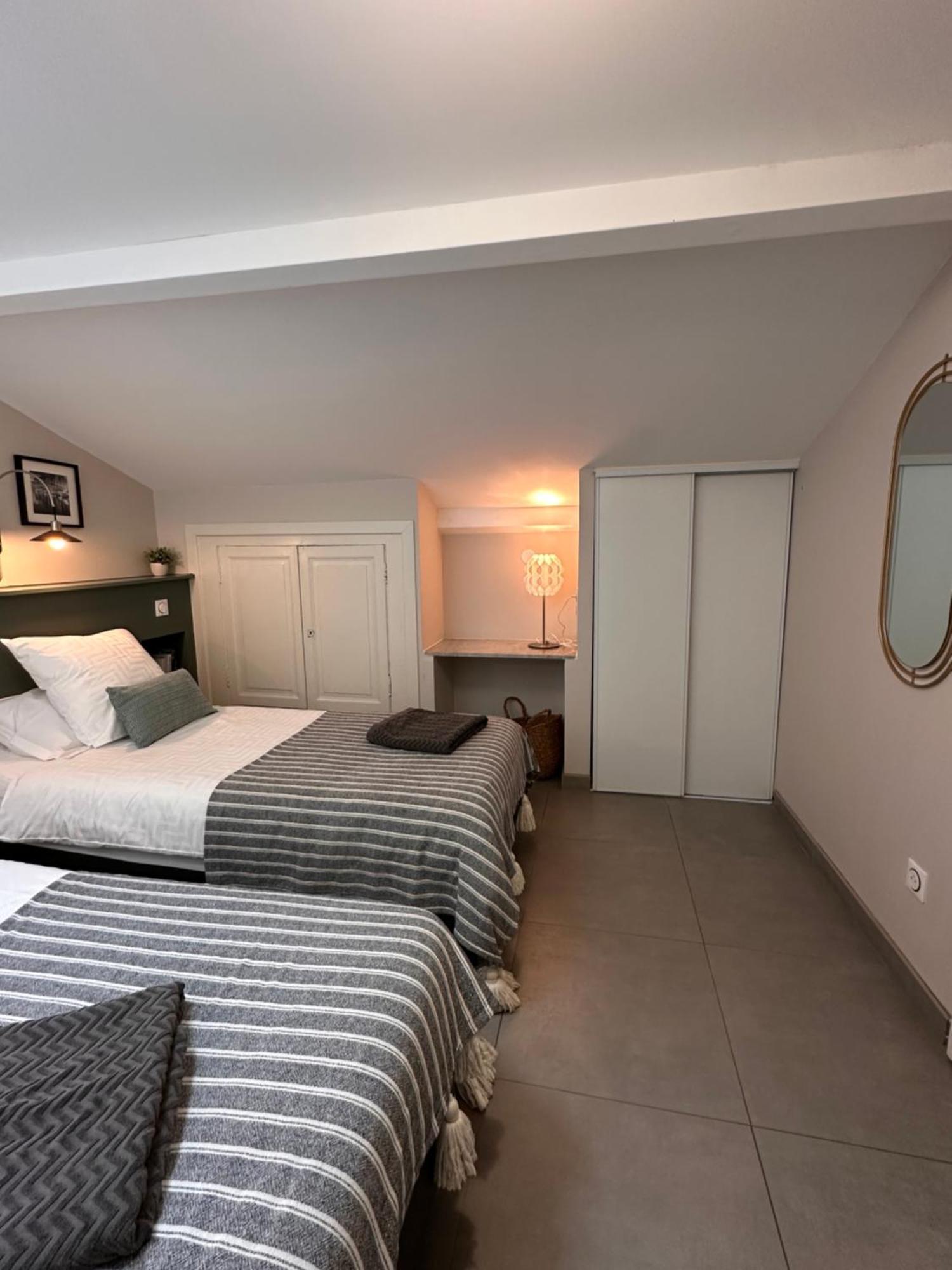 Le Petit Bijou Sete, Quatre Appartements Au Centre Ville, Trois Avec Vue Canal Zewnętrze zdjęcie